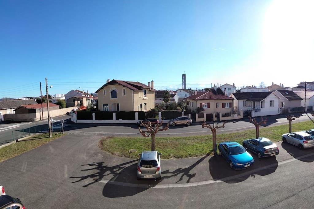 Vue Pyreneenne Elegante Avec 2 Chambres Тарб Екстериор снимка
